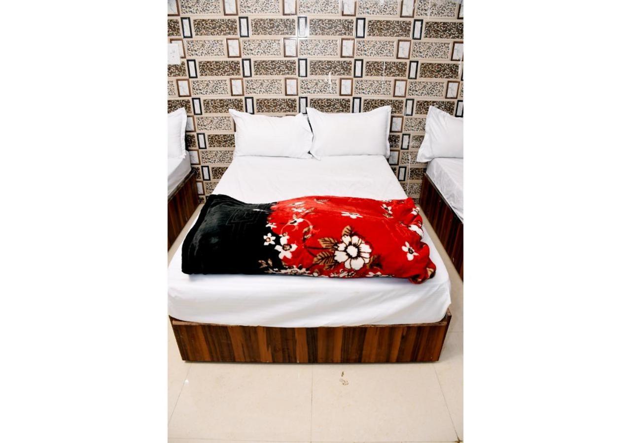 Tirupati Balaji Inn Bageshwar Dham Basāri Exterior foto