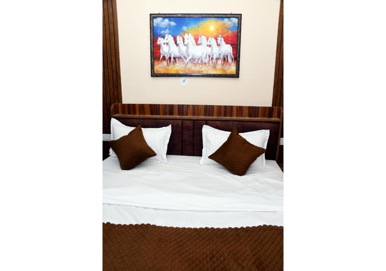 Tirupati Balaji Inn Bageshwar Dham Basāri Exterior foto